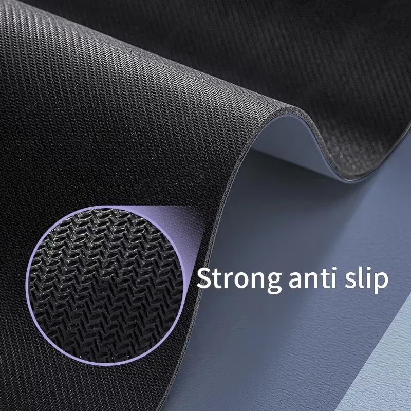 Black Wave Mouse Mat